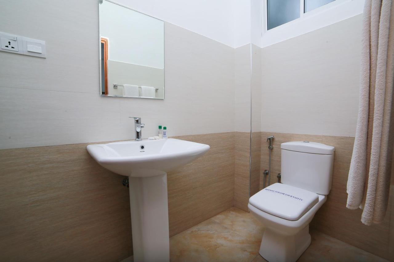 Oyo 278 Hotel Rivelka Kundasale Εξωτερικό φωτογραφία